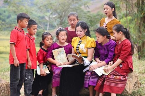 Giáo viên vùng cao và nỗi niềm mỗi dịp Tết đến