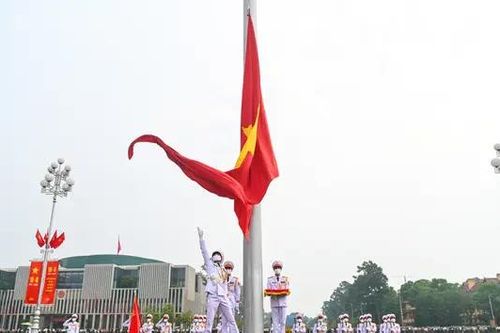Thiêng liêng lễ thượng cờ ngày đầu năm mới 2025