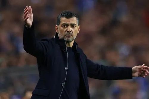 Milan bổ nhiệm Sergio Conceicao làm HLV trưởng