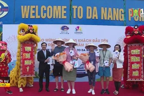 2.000 khách đi tàu biển cập cảng Tiên Sa đầu năm mới