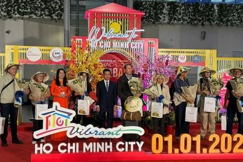 TP.Hồ Chí Minh: Đón đoàn khách quốc tế đầu tiên trong năm 2025