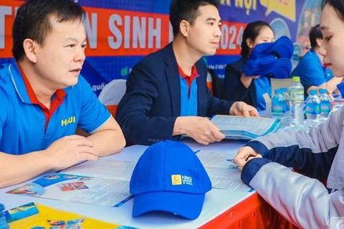Tuyển sinh 2025: Nhiều trường tăng chỉ tiêu, mở loạt ngành mới