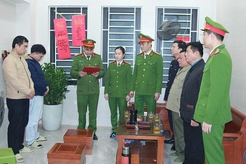 Giám đốc chỉ đạo nhân viên làm giả báo cáo