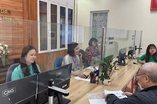 Các phường mới của quận Đống Đa hoạt động thông suốt trong ngày đầu sau sắp xếp