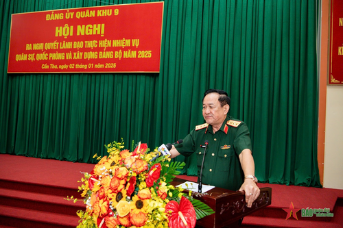 Thượng tướng Võ Minh Lương chỉ đạo Hội nghị Đảng ủy Quân khu 9