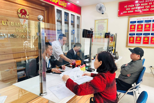 Ngày đầu làm việc ở các đơn vị hành chính mới của quận Đống Đa