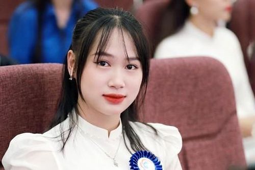 Giải thưởng 'Sao Tháng Giêng': Tỏa sáng từ những bước đi dũng cảm của Mạch Thị Phương Thảo