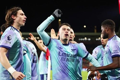 Arsenal vươn lên nhì bảng sau chiến thắng 3-1 trước Brentford