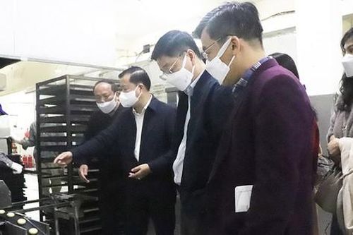 Thêm một cơ sở sản xuất bánh jambon ở Hà Nội bị dừng hoạt động do vi phạm an toàn thực phẩm