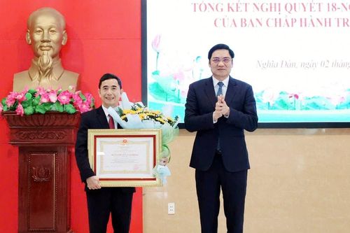 Đồng chí Hoàng Nghĩa Hiếu dự hội nghị triển khai nhiệm vụ năm 2025 của Đảng bộ huyện Nghĩa Đàn