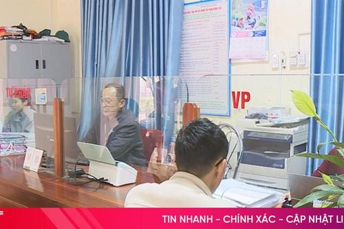 Ngày đầu hoạt động của các đơn vị hành chính cấp huyện, cấp xã mới