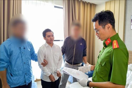 Bắt giữ các đối tượng gây rối trên đường và trên mạng xã hội