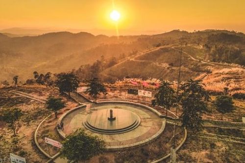 Ngã ba độc nhất vô nhị trên thế giới nằm ở Việt Nam, ngắm được 3 nước Đông Dương cùng một lúc