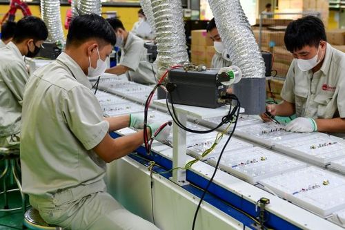 Ngành sản xuất mất động lực tăng trưởng