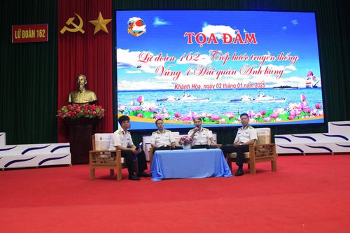 Tọa đàm 'Lữ đoàn 162 - Tiếp bước truyền thống Vùng 4 Hải quân anh hùng'