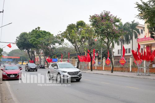 Nghị quyết về Kế hoạch phát triển kinh tế-xã hội tỉnh Ninh Bình năm 2025