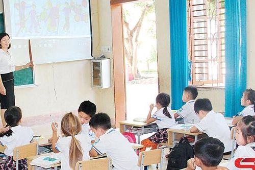 Phát triển giáo dục theo hướng chuẩn hóa