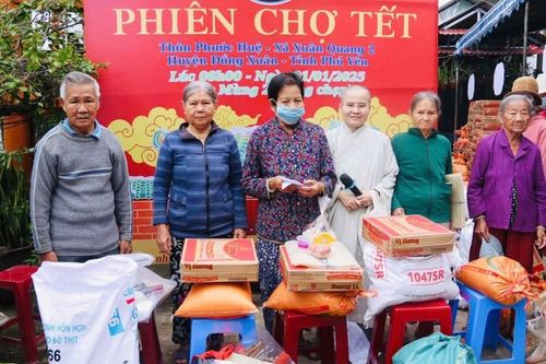 Chùa Hàm Long (Phú Yên) tổ chức Phiên chợ Tết 0 đồng