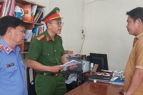 Chiếm đoạt hơn 3 tỷ đồng để đánh bạc qua mạng