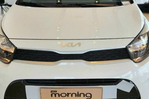 Giá lăn bánh Kia Morning mới nhất rẻ lấn át, sẵn sàng cạnh tranh với Hyundai Grand i10 về doanh số