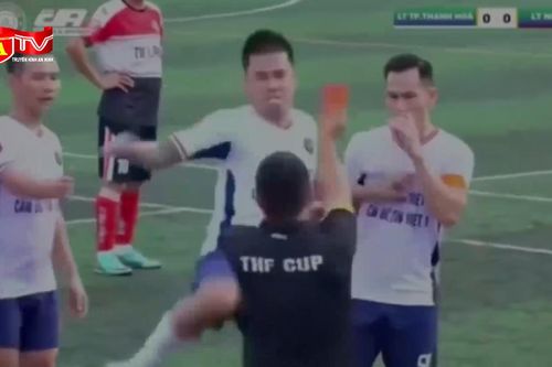 Bắt cựu tuyển thủ Lê Sỹ Mạnh vụ đá, đấm trọng tài