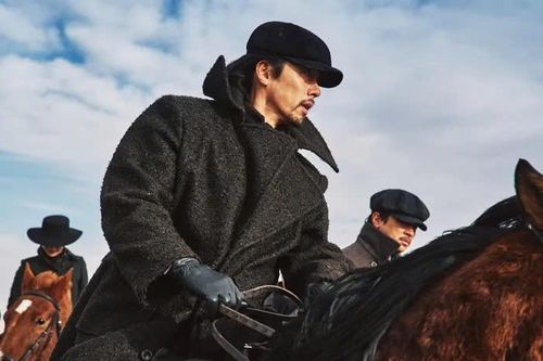 Phim của Hyun Bin không có đối thủ