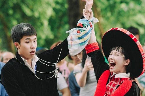 Long Vũ: 'Mọi người khen đẹp trai, tôi không dám nhận'