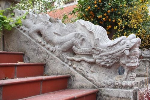 Đôi rồng đá ở đình Trích Sài được công nhận bảo vật quốc gia