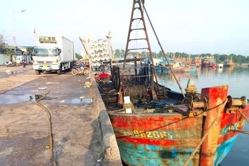 Quảng Bình: Khuyến cáo biện pháp phòng cháy, chữa cháy đối với tàu cá neo đậu trong dịp Tết