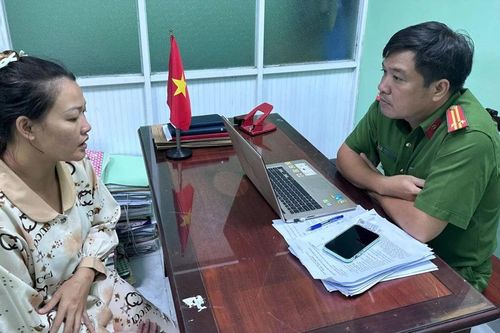 Khởi tố, bắt tạm giam người phụ nữ đánh nhân viên gác chắn tàu gãy xương mũi