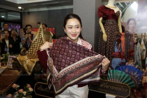 Nữ Thủ tướng Thái Lan công khai tài sản