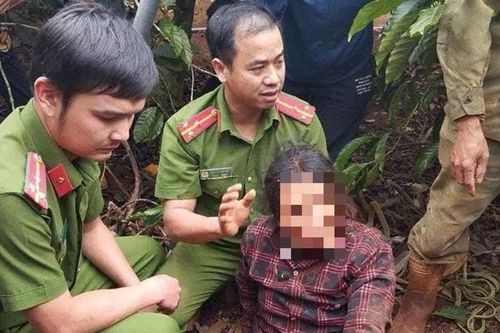 Cứu thành công người phụ nữ bị rơi xuống giếng sâu 25m