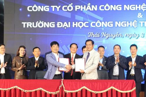 Nhà trường hợp tác doanh nghiệp đóng góp cho công cuộc chuyển đổi số Thái Nguyên