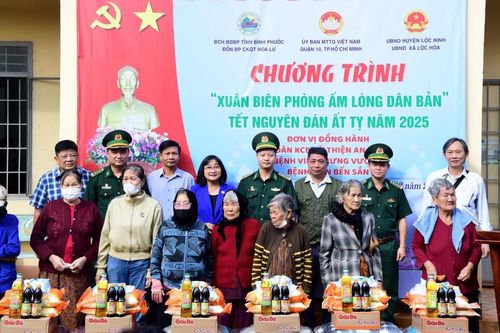 Ấm lòng đồng bào các dân tộc nơi phên dậu của Tổ quốc
