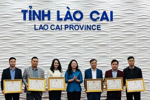 UBND tỉnh Lào Cai biểu dương các cơ quan báo chí trong công tác khắc phục hậu quả cơn bão số 3 Yagi