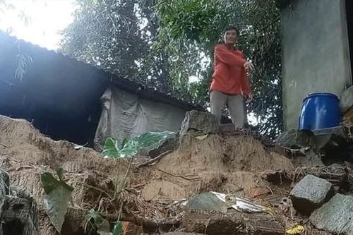 Sống thấp thỏm bên bờ sông sạt lở