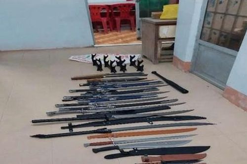 Sắm loạt vũ khí để 'chữa bệnh'
