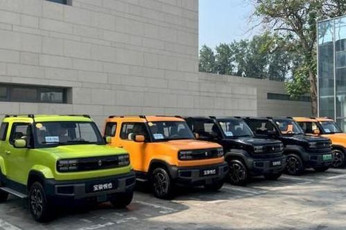 Cổ phiếu nhà phân phối xe điện Trung Quốc bỗng đắt hàng
