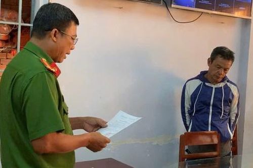Vườn sầu riêng bị thiệt hại, người đàn ông vào 10 nhà hàng xóm đập phá