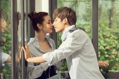 Rộ tin nữ ca sĩ Việt chia tay bạn trai kém 6 tuổi sau 6 năm bên nhau