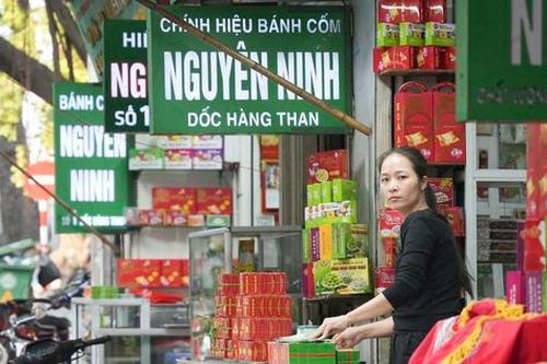 Bánh cốm Hàng Than ế ẩm sau vụ Nguyên Ninh vi phạm an toàn thực phẩm