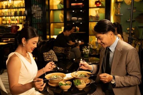 Phở Sen - món ăn nên thử khi tới sân bay Tân Sơn Nhất
