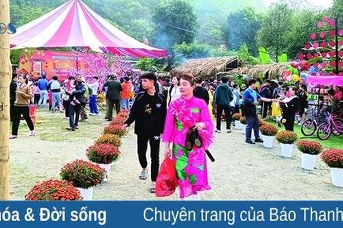 Người trẻ thể hiện tình yêu với tết cổ truyền