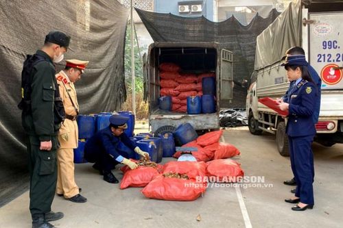Thu giữ 500kg chân giò lợn không rõ nguồn gốc