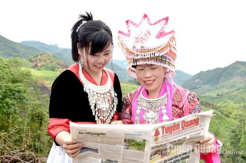 Phóng viên của bản
