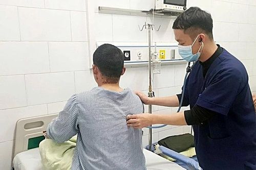 Cả 4 bệnh nhân vụ phóng hỏa tại quán cà phê đã tự thở tốt