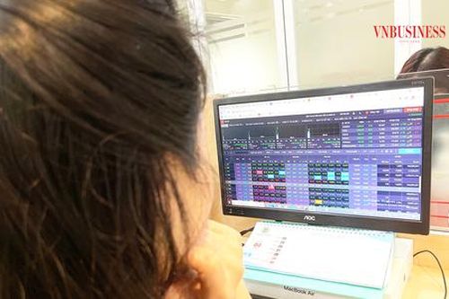 Nên mua cổ phiếu ngay, hay đợi ra Tết?