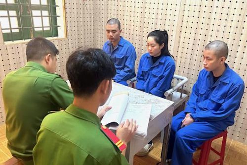 Cặp vợ chồng lừa hơn 3 nghìn người dính bẫy 'điện thoại cũ giá rẻ'