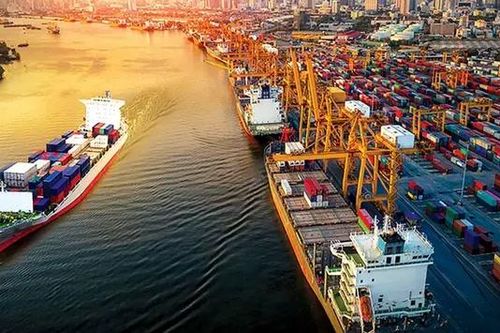 Kinh tế Việt Nam năm 2025 đối mặt với nhiều rủi ro