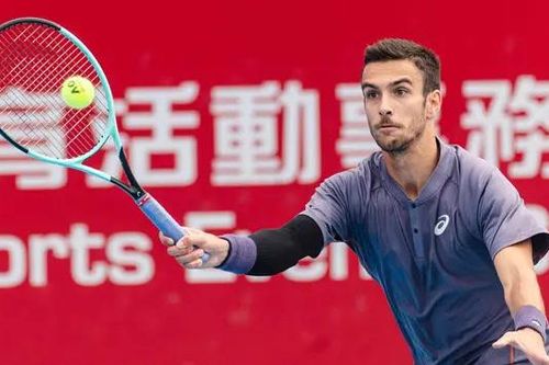 Lorenzo Musetti vào tứ kết Hong Kong Open